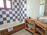 chalet-le-sereis-salle-de-bain-9957880