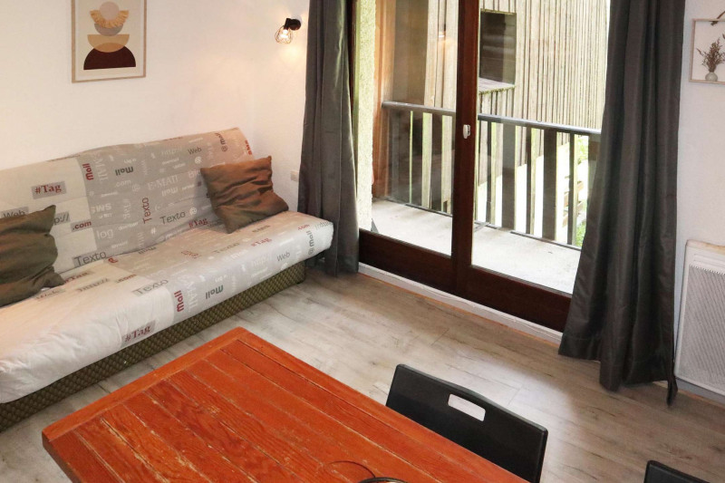 _clients_210520001_photos_108b_9837670 _clients_210520001_photos_108b_9837670