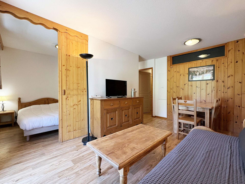 _clients_210520001_photos_359c_12150399 _clients_210520001_photos_359c_12150399