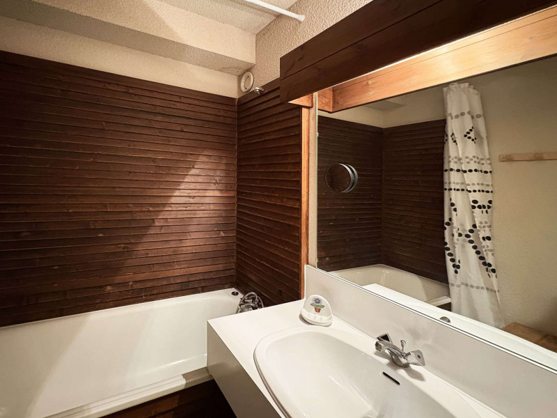 _clients_210520001_photos_438h_11074686 _clients_210520001_photos_438h_11074686