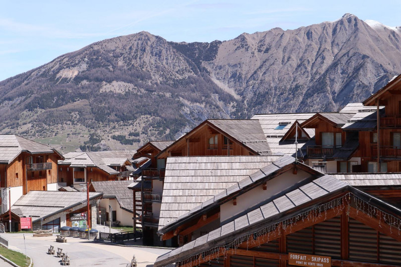 _clients_210520001_photos_494i_10020677