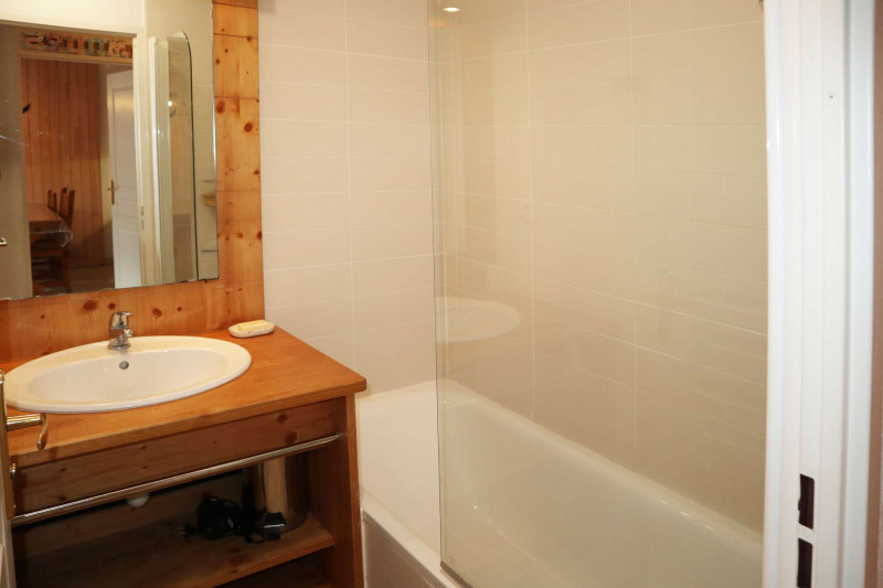 _clients_210520001_photos_498h_8406695