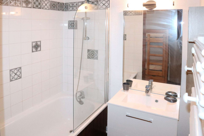 _clients_210520001_photos_51f_10840889 _clients_210520001_photos_51f_10840889