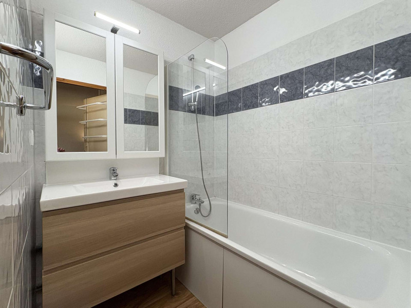 _clients_210520001_photos_522h_12198353