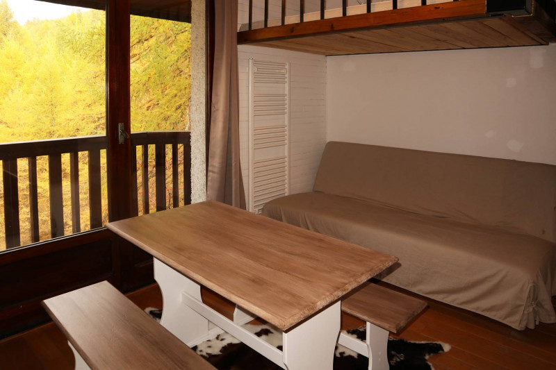 _clients_210520001_photos_549b_12190763 _clients_210520001_photos_549b_12190763