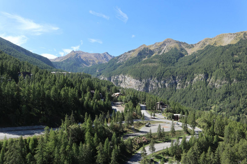 _clients_210520001_photos_586h_10740858