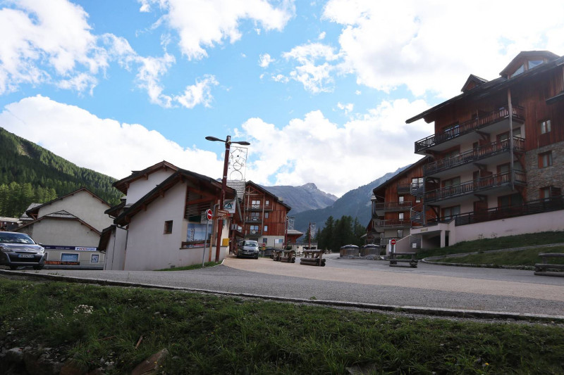 _clients_210520001_photos_588i_10899963