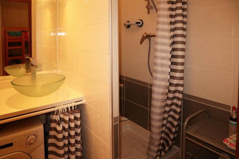 _clients_210520001_photos_604i_11231905