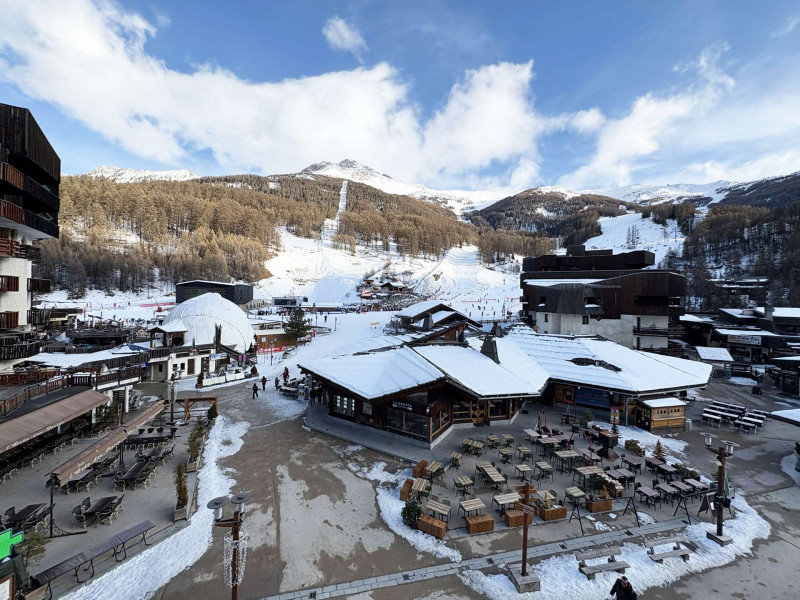 _clients_210520001_photos_693g_10657801