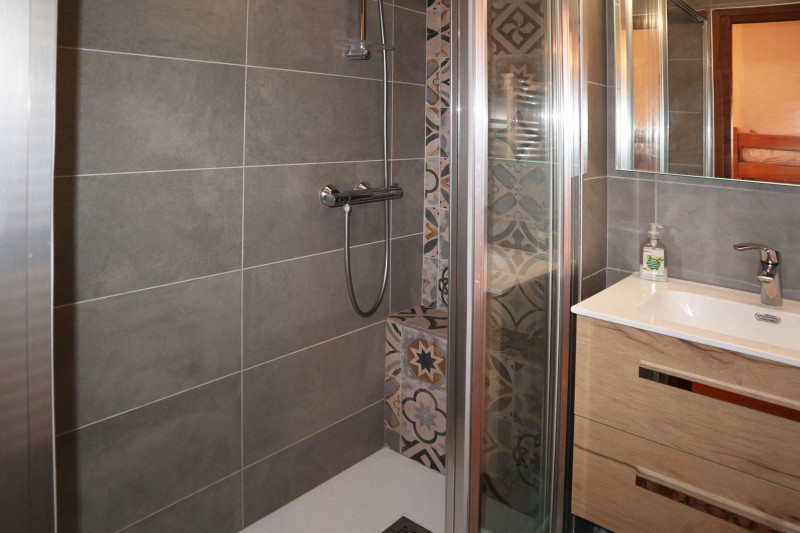 _clients_210520001_photos_694h_10005549