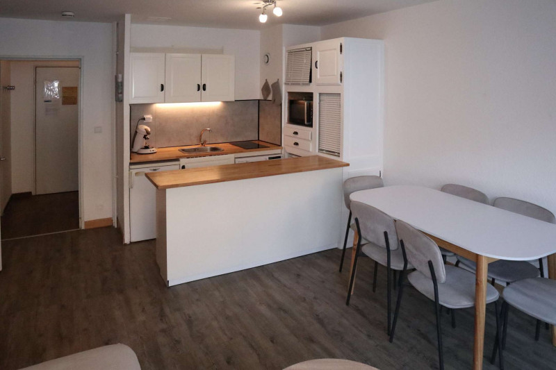 _clients_210520001_photos_6c_9906382 _clients_210520001_photos_6c_9906382