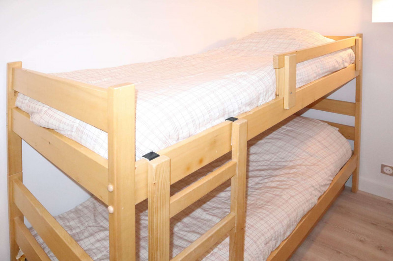 _clients_210520001_photos_709i_10976028 _clients_210520001_photos_709i_10976028