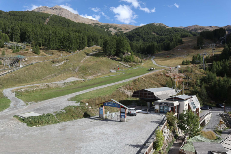 _clients_210520001_photos_720h_10674735