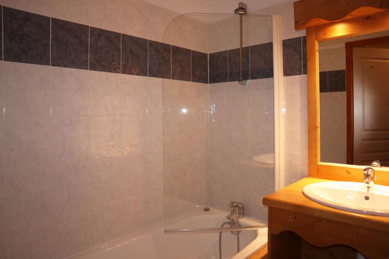_clients_210520001_photos_825h_12246190 _clients_210520001_photos_825h_12246190