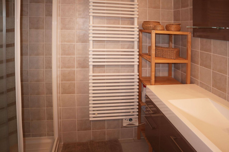 _clients_210520001_photos_830i_8390367