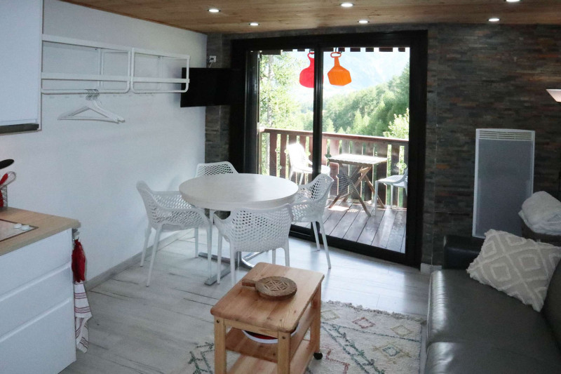 _clients_210520001_photos_848c_10072944 _clients_210520001_photos_848c_10072944