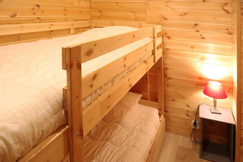 _clients_210520001_photos_853i_9859159 _clients_210520001_photos_853i_9859159