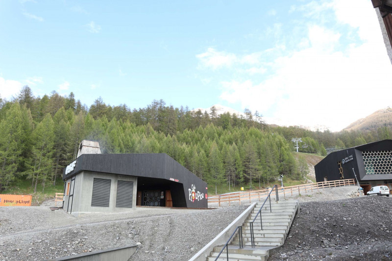 _clients_210520001_photos_853l_10977299 _clients_210520001_photos_853l_10977299