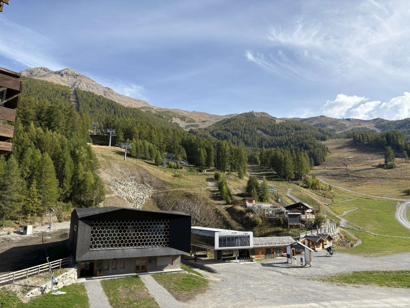 _clients_210520001_photos_871g_11349167