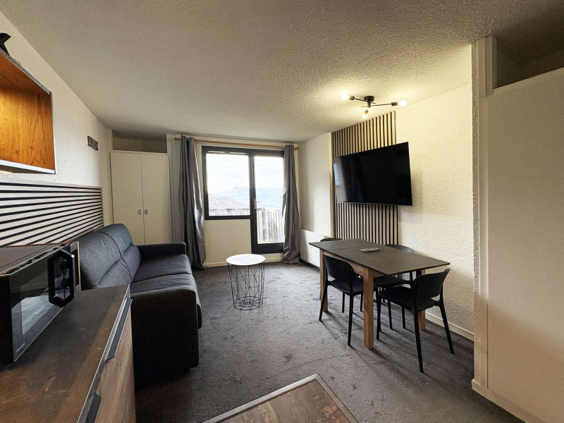 _clients_210520001_photos_879d_10617606 _clients_210520001_photos_879d_10617606