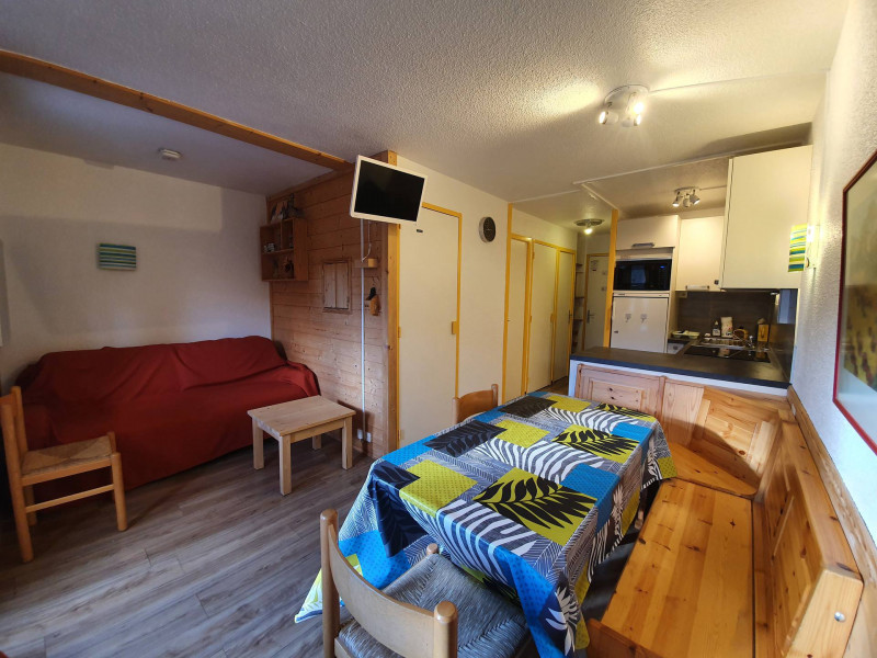 LocationAppartementLesOrres_AgenceDesOrres_B408 LocationAppartementLesOrres_AgenceDesOrres_B408
