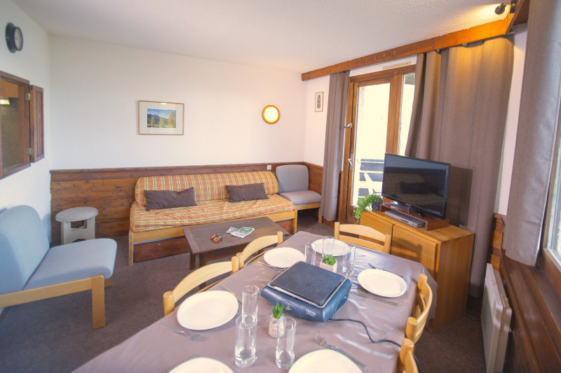 LocationAppartementLesOrres_AgenceDesOrres_B1001 LocationAppartementLesOrres_AgenceDesOrres_B1001