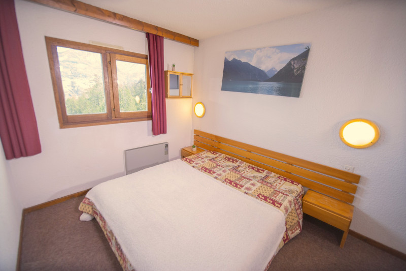 LocationAppartementLesOrres_AgenceDesOrres_B1001 LocationAppartementLesOrres_AgenceDesOrres_B1001