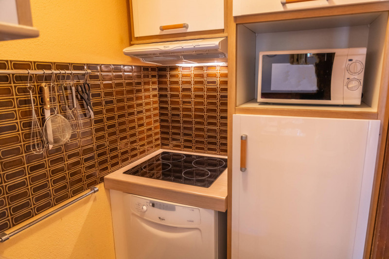 LocationAppartementLesOrres_AgenceDesOrres_B1008 LocationAppartementLesOrres_AgenceDesOrres_B1008