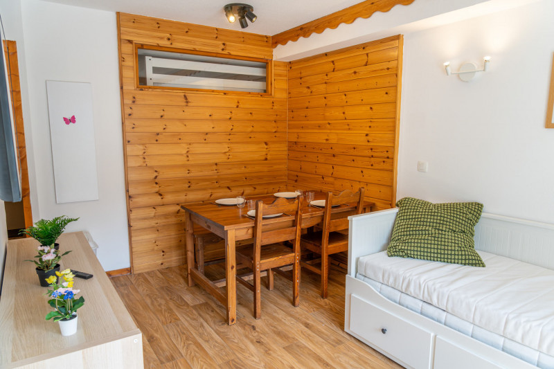LocationAppartementLesOrres_AgenceDesOrres_MZ2015 LocationAppartementLesOrres_AgenceDesOrres_MZ2015