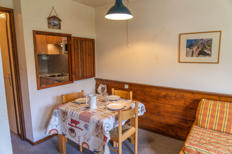 LocationAppartementLesOrres_AgenceDesOrres_B509 LocationAppartementLesOrres_AgenceDesOrres_B509