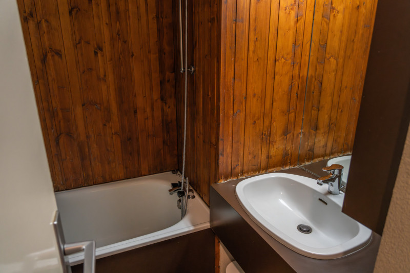 LocationAppartementLesOrres_AgenceDesOrres_B509 LocationAppartementLesOrres_AgenceDesOrres_B509