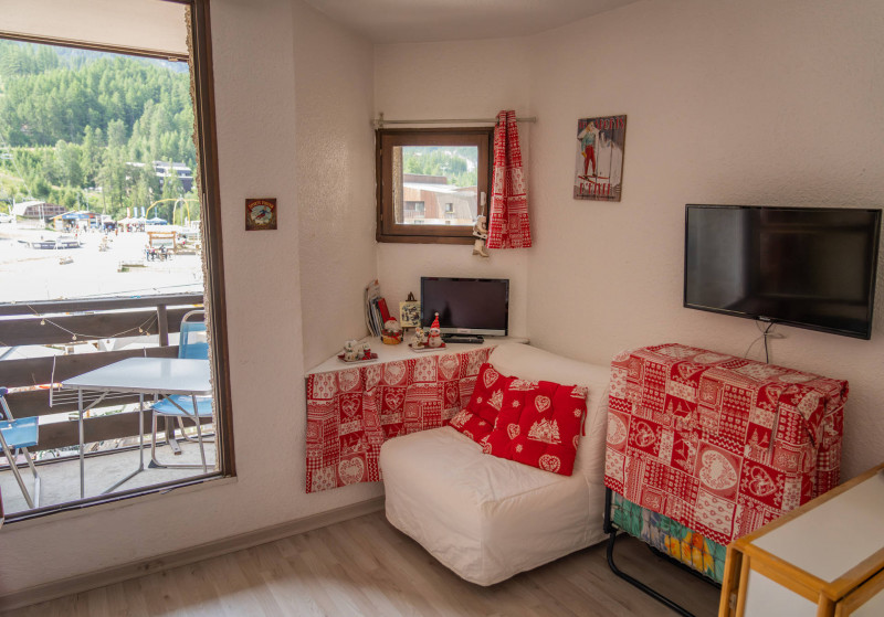 LocationAppartementLesOrres_AgenceDesOrres_BOU513 LocationAppartementLesOrres_AgenceDesOrres_BOU513