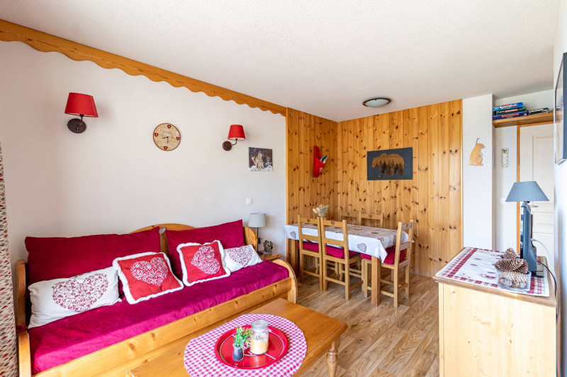 LocationAppartementLesOrres_AgenceDesOrres_MBC102 LocationAppartementLesOrres_AgenceDesOrres_MBC102