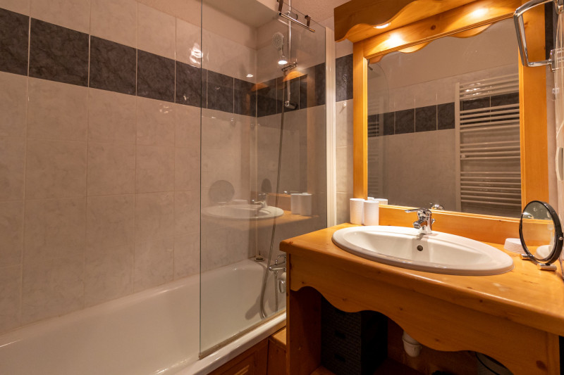 LocationAppartementLesOrres_AgenceDesOrres_MBC102 LocationAppartementLesOrres_AgenceDesOrres_MBC102
