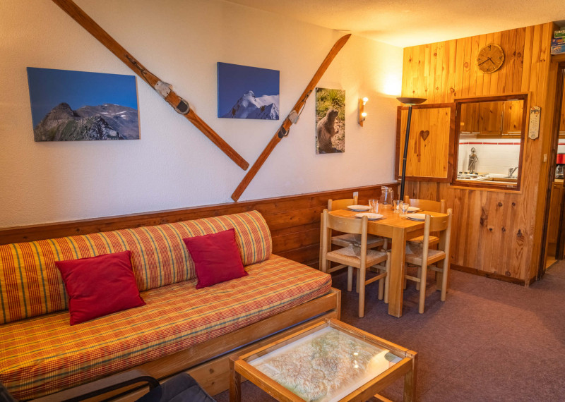 LocationAppartementLesOrres_AgenceDesOrres_B715 LocationAppartementLesOrres_AgenceDesOrres_B715