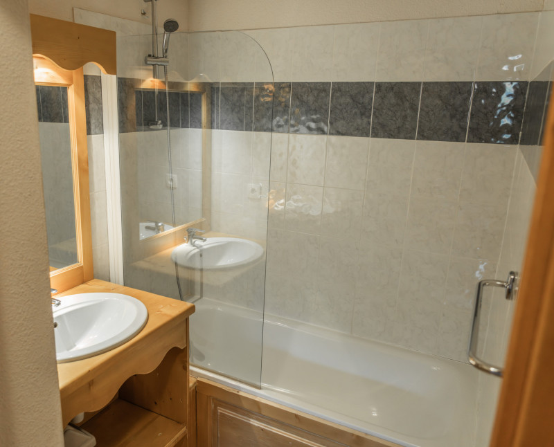 LocationAppartementLesOrres_AgenceDesOrres_MBC103 LocationAppartementLesOrres_AgenceDesOrres_MBC103