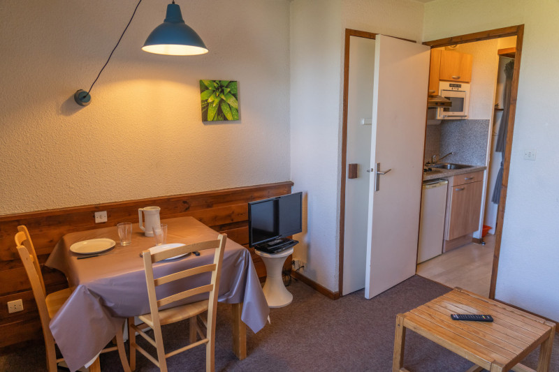 LocationAppartementLesOrres_AgenceDesOrres_B916 LocationAppartementLesOrres_AgenceDesOrres_B916