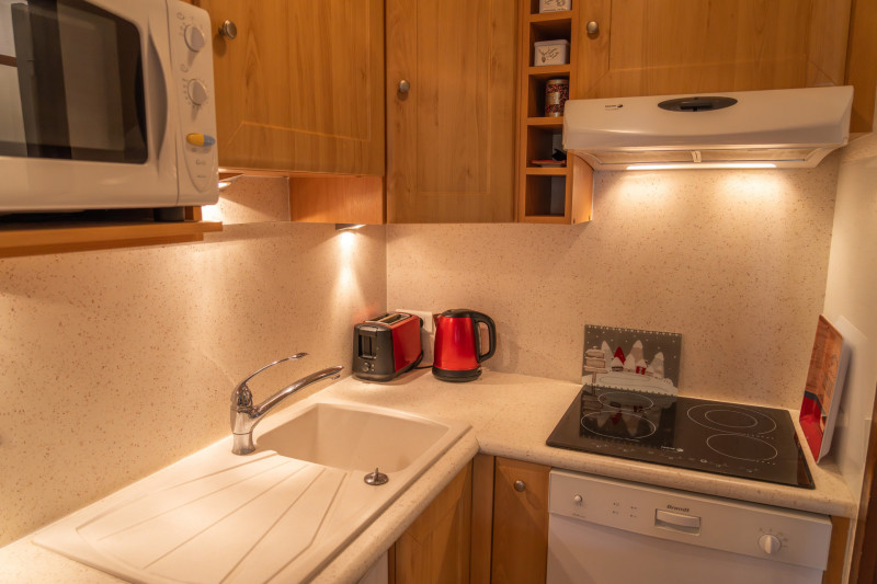 LocationAppartementLesOrres_AgenceDesOrres_B910 LocationAppartementLesOrres_AgenceDesOrres_B910