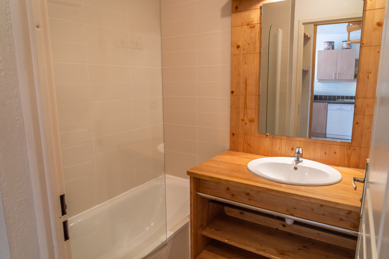 LocationAppartementLesOrres_AgenceDesOrres_BDA406 LocationAppartementLesOrres_AgenceDesOrres_BDA406