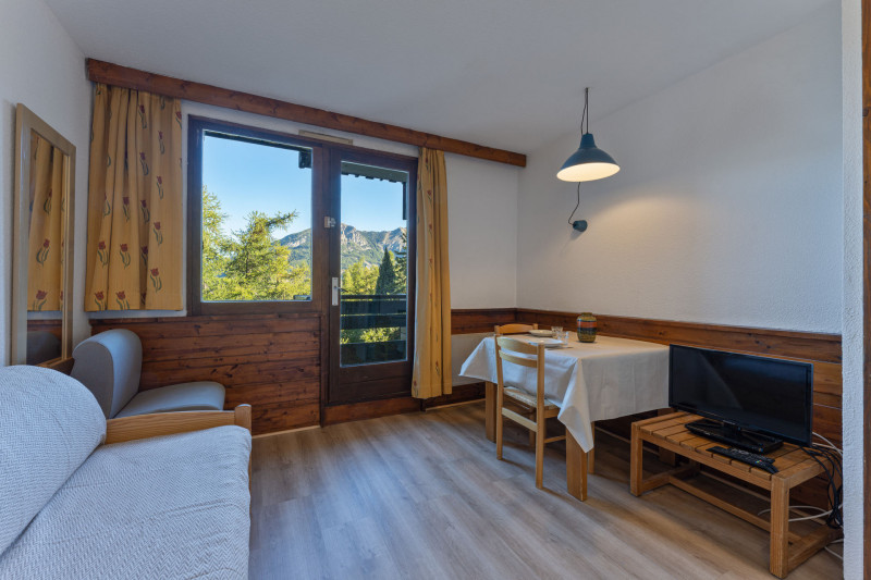 LocationAppartementLesOrres_AgenceDesOrres_B816 LocationAppartementLesOrres_AgenceDesOrres_B816