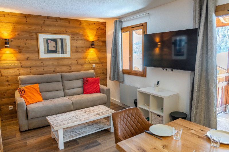 LocationAppartementLesOrres_AgenceDesOrres_BDA704 LocationAppartementLesOrres_AgenceDesOrres_BDA704