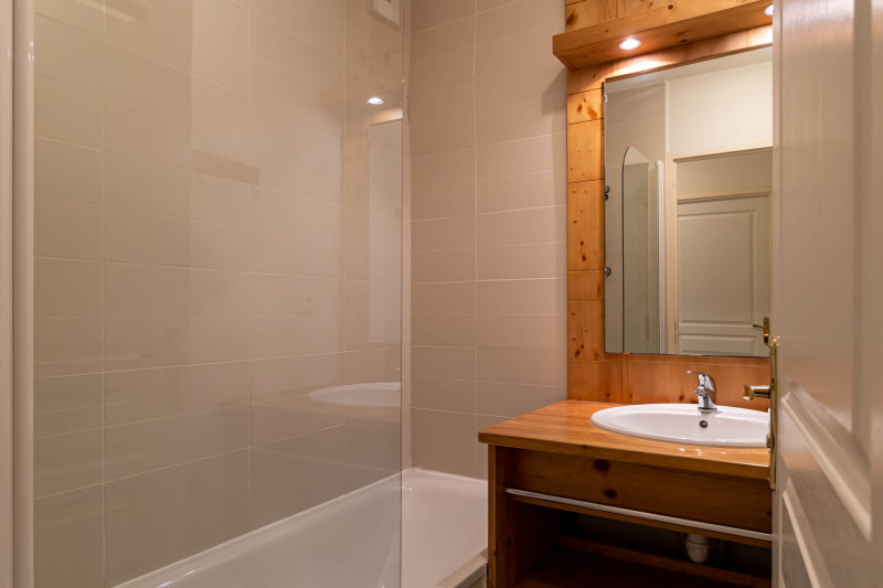 LocationAppartementLesOrres_AgenceDesOrres_BDA208 LocationAppartementLesOrres_AgenceDesOrres_BDA208