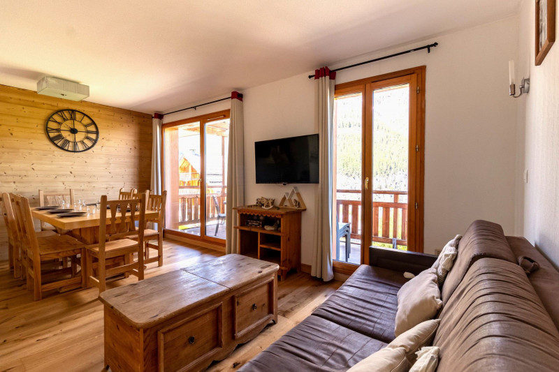 LocationAppartementLesOrres_AgenceDesOrres_BDA601 LocationAppartementLesOrres_AgenceDesOrres_BDA601