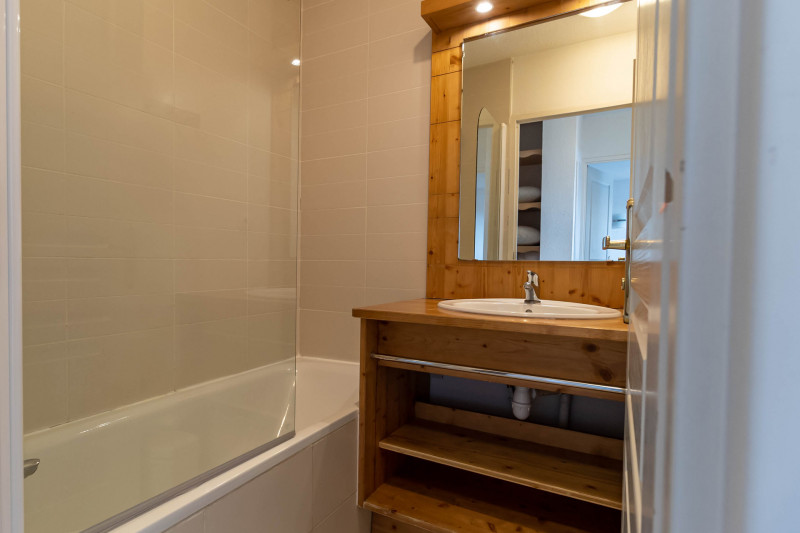 LocationAppartementLesOrres_AgenceDesOrres_BDA404 LocationAppartementLesOrres_AgenceDesOrres_BDA404