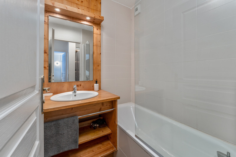 LocationAppartementLesOrres_AgenceDesOrres_BDA407 LocationAppartementLesOrres_AgenceDesOrres_BDA407