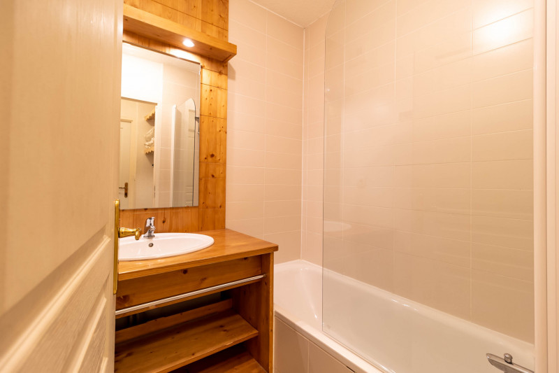 LocationAppartementLesOrres_AgenceDesOrres_BDA706 LocationAppartementLesOrres_AgenceDesOrres_BDA706