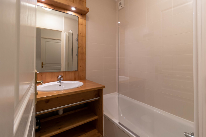 LocationAppartementLesOrres_AgenceDesOrres_BDA210 LocationAppartementLesOrres_AgenceDesOrres_BDA210