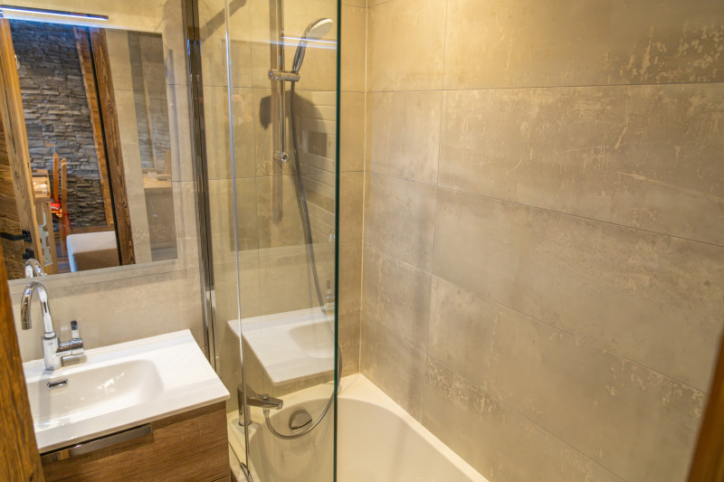 LocationAppartementLesOrres_AgenceDesOrres_BDA701 LocationAppartementLesOrres_AgenceDesOrres_BDA701