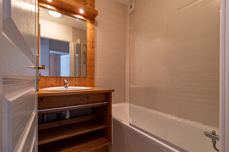 LocationAppartementLesOrres_AgenceDesOrres_BDA415 LocationAppartementLesOrres_AgenceDesOrres_BDA415