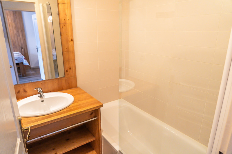 LocationAppartementLesOrres_AgenceDesOrres_BDA106 LocationAppartementLesOrres_AgenceDesOrres_BDA106